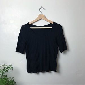 Ruffle edge TopShop Top 🌙